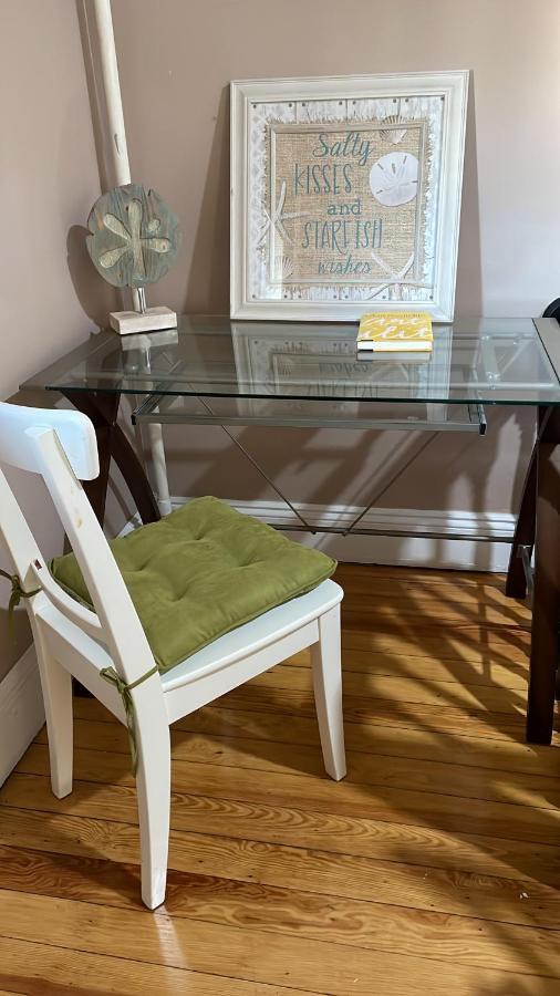 ניו לונדון Delightful 2Br Apartment With Balcony - 15 Min From Mohegan Sun- Foxwoods Casinos & Mystic מראה חיצוני תמונה